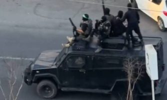 إيران: السلطات تطلق حملة قمع مكثفة وعسكرية الطابع لإخفاء مجازر الاحتجاجات