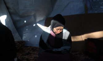 الإبادة الجماعية التي ترتكبها إسرائيل في غزة تُلحق أضرارًا مضاعفة بالنساء والفتيات