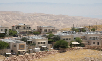 التطهير العرقي الذي تمارسه إسرائيل ضد التجمعات البدوية والرعوية في الضفة الغربية