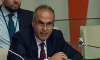 المحامي الفلسطيني المختص بقضايا حقوق الطفل خالد قزمار ينال جائزة منظمة العفو الدولية لحقوق الإنسان لعام 2026