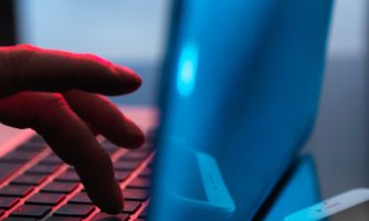 Des défenseurs des droits humains marocains ciblés par un logiciel espion malveillant de l’entreprise israélienne NSO