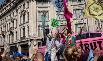 Monde. Comment les défenseur·e·s des droits humains peuvent répliquer à leur criminalisation