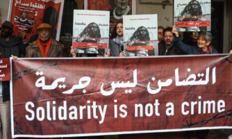 Tunisie. Les condamnations injustes de la militante antiraciste Saadia Mosbah et de ses collègues de Mnemty doivent être annulées