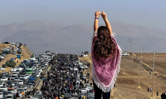 Pourquoi Amnesty International réclame-t-elle le recours à la justice internationale face aux crimes contre l’humanité commis en Iran ?