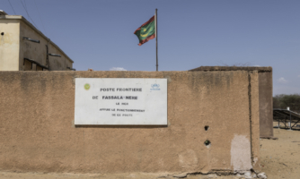 « Ils nous ont dit de partir, et de ne jamais revenir » – des Malien.ne.s survivants du conflit poussés à l’exil par les groupes armés